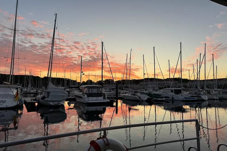 Hausboot Family & Friends mit Hund LP 8 / 3 Personen - Uitzicht zomer