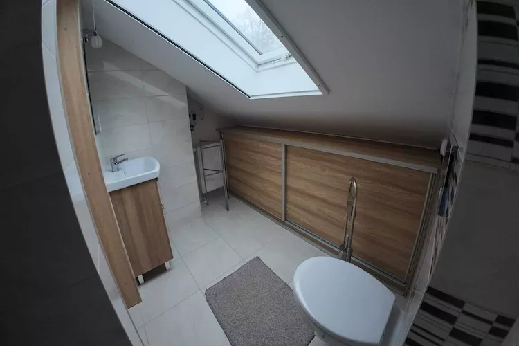 	Dom wakacyjny dla 9 osób w Dębinie - Badkamer