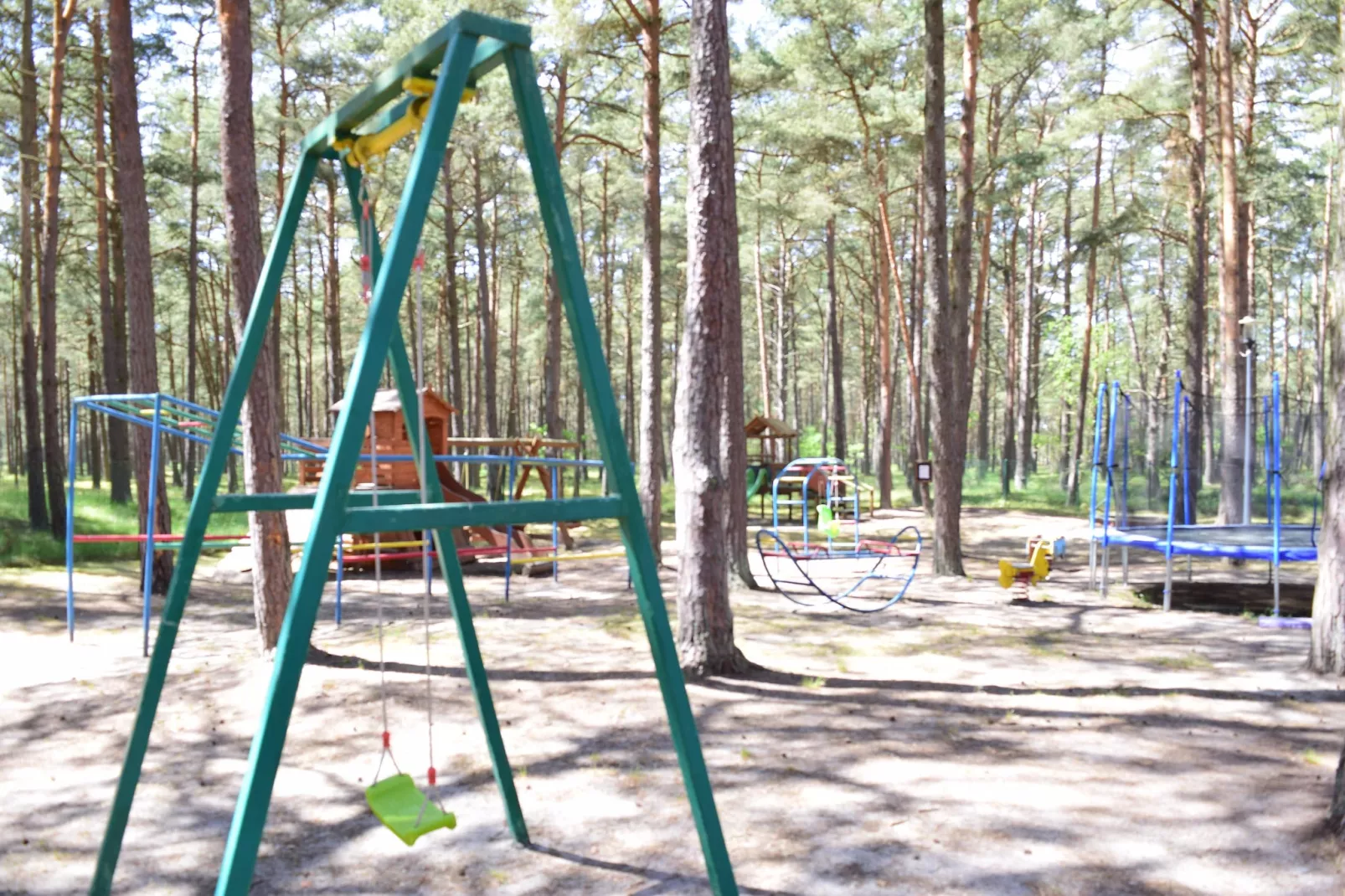 Piętrzowe domy wakacyjne w Rowach dla max 6 osób-Parkfaciliteiten