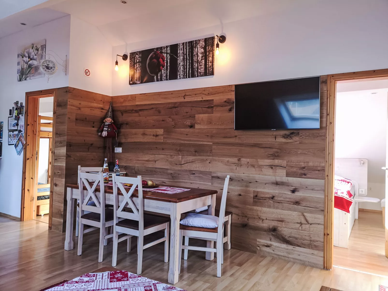 Haus Maria Hochschwarzwald, Garten umzäunt, Wald - Binnen