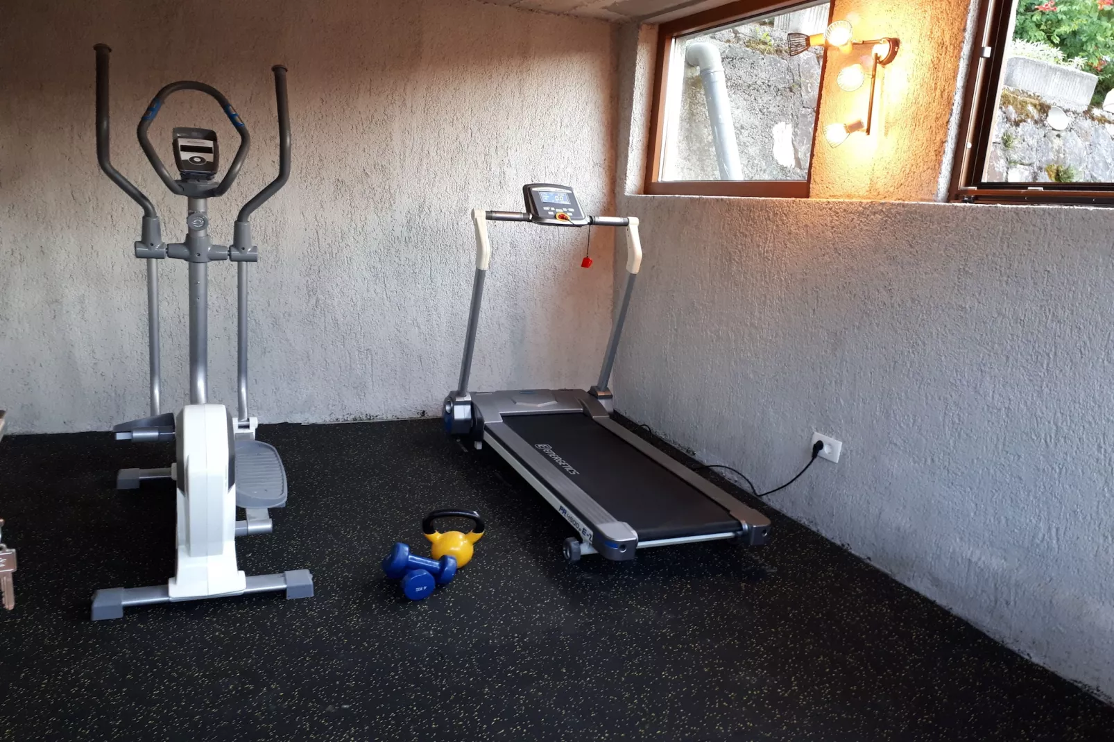 Holiday home Mikleus in Lovrec - Dobrec - ca 113 qm für 4 Erw 2 Kinder max 11 J - Sportzaal