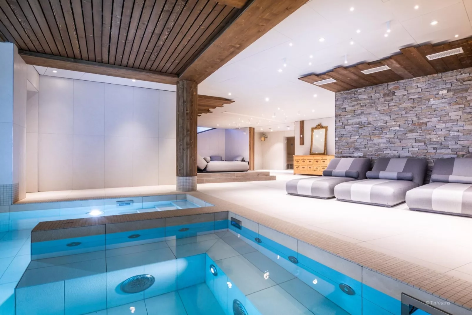 PLAGNE MONTALBERT Le Snoroc- A38S - Zwembad