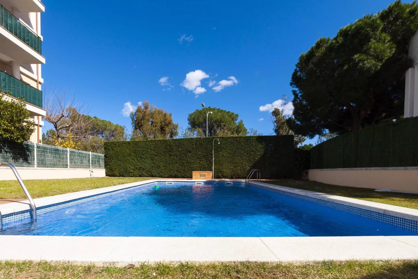 1234 MIRASOL con piscina