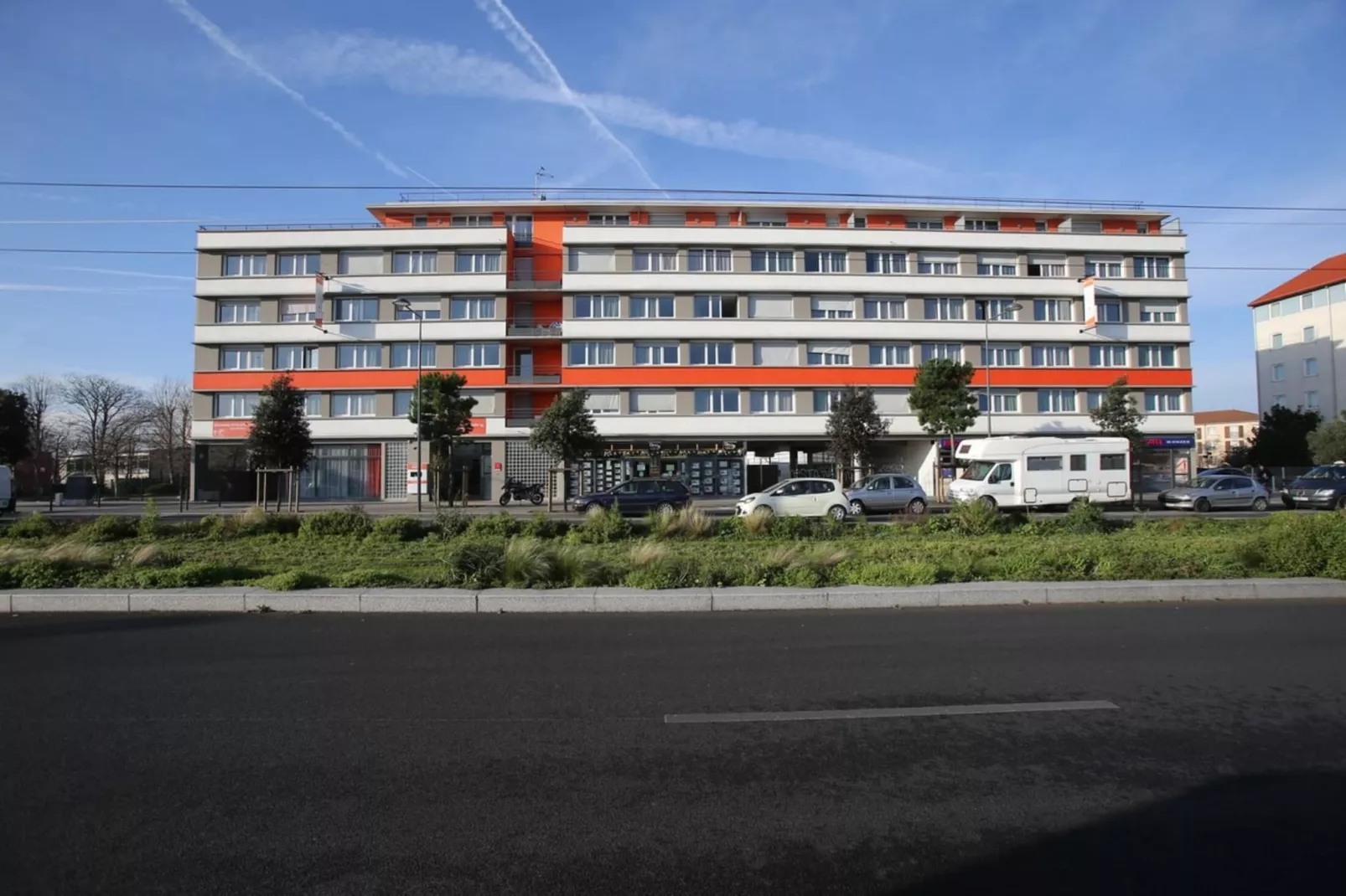Adonis Paris Sud Studio Twin