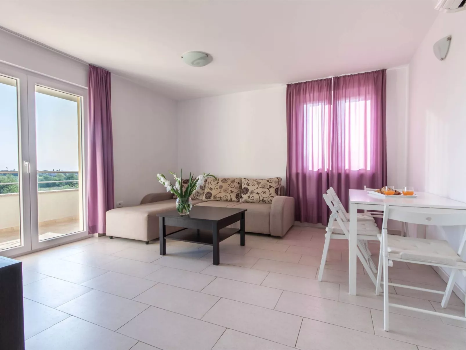 Wohnung in Monterol mit Terrasse und Garten