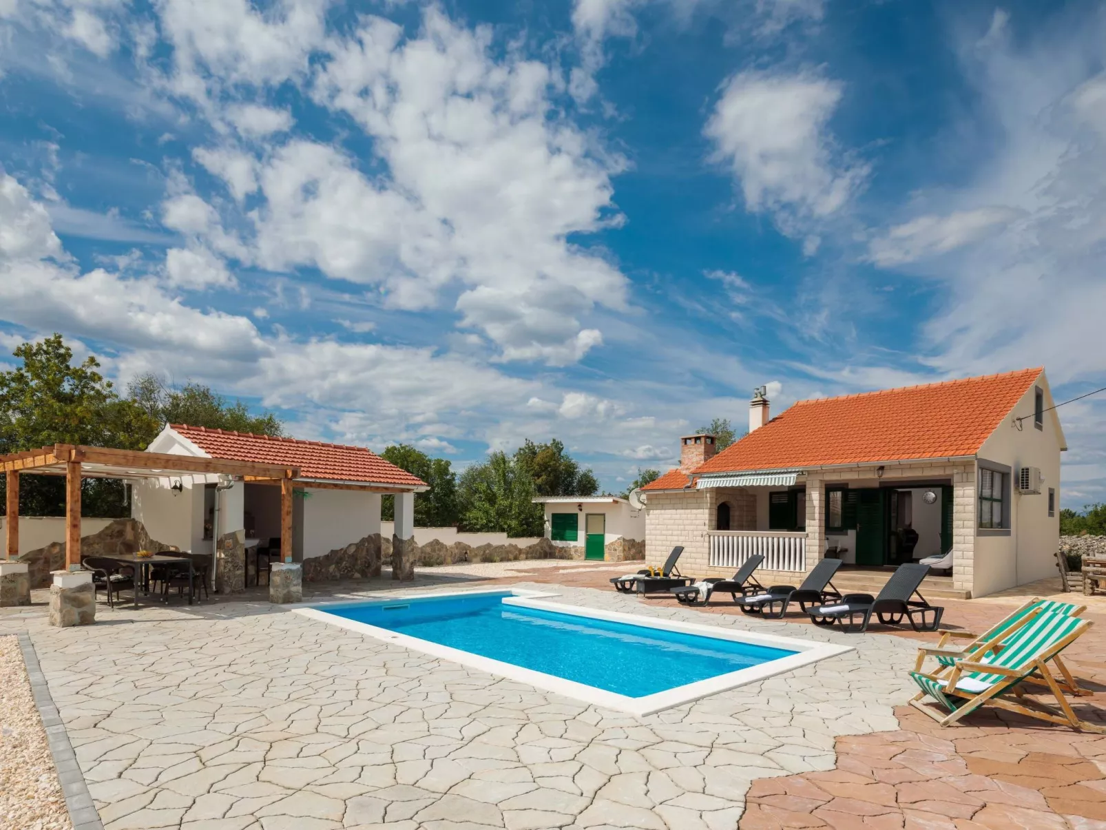 Villa Mystic Woods mit Pool