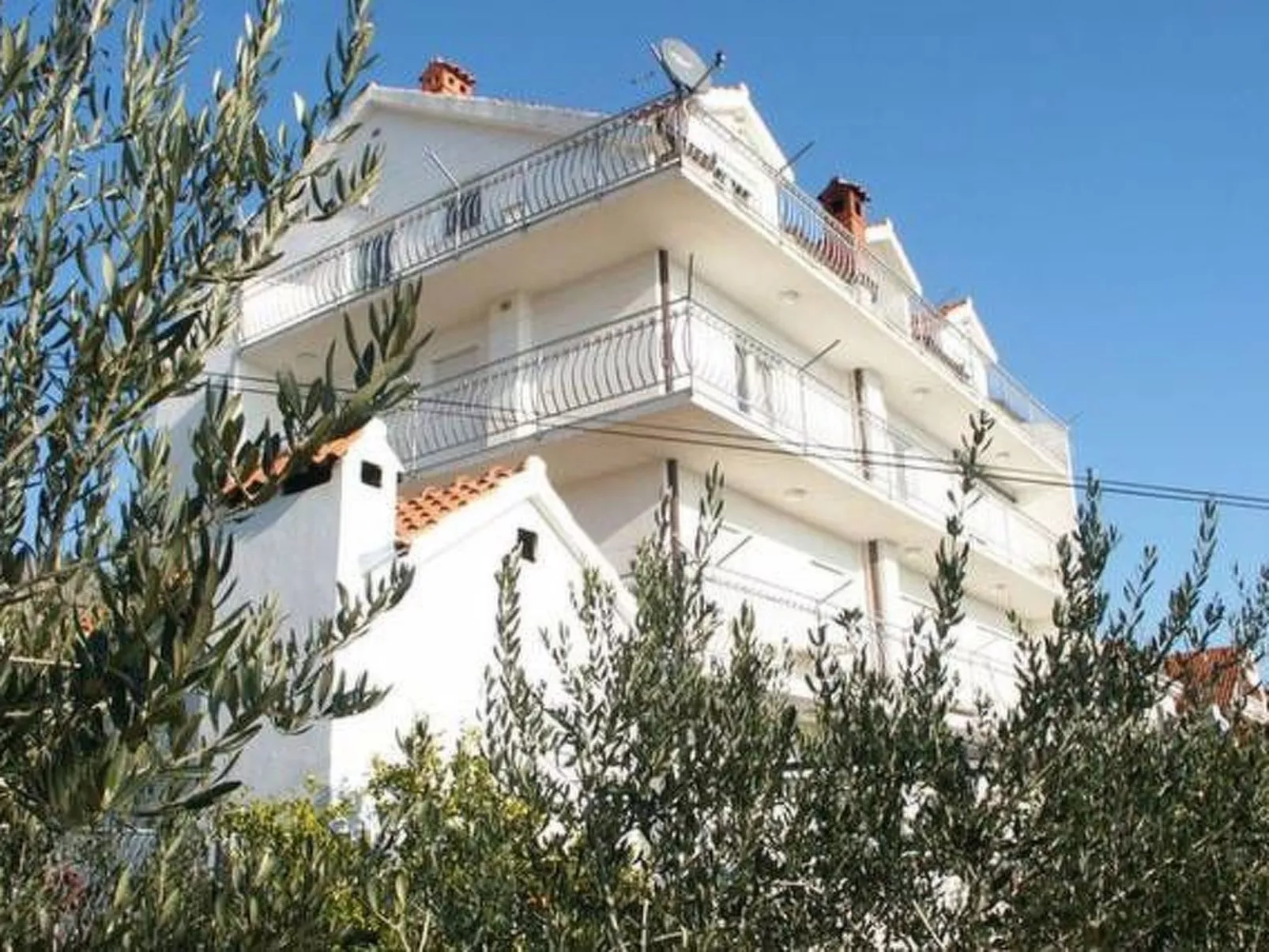 3. Etage Doppelbettzimmer ca. 20m² mit Balkon und Panoramameerblick Villa Milic