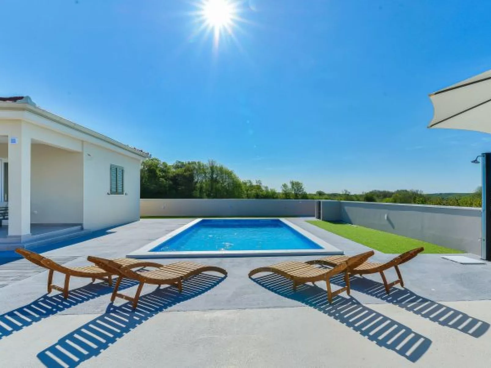 Holiday House Casia with pool