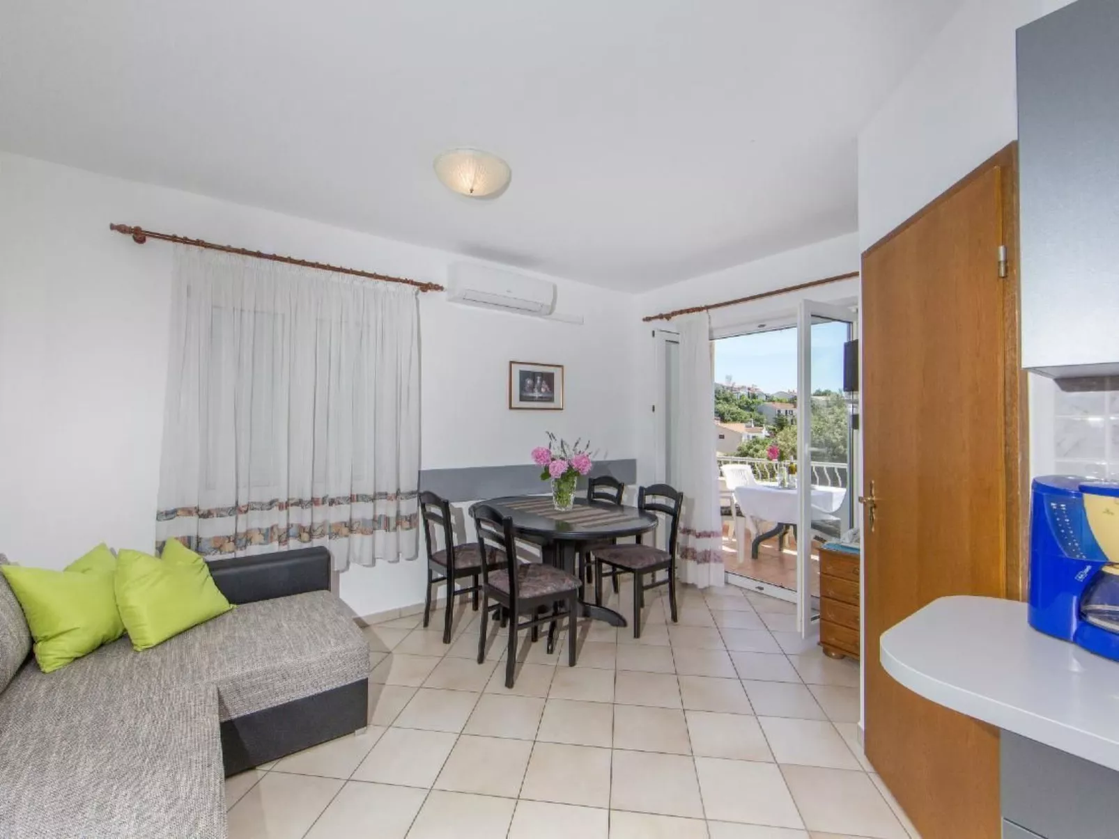 Apartment in Pjescana Uvala mit Gemeinschaftspoo