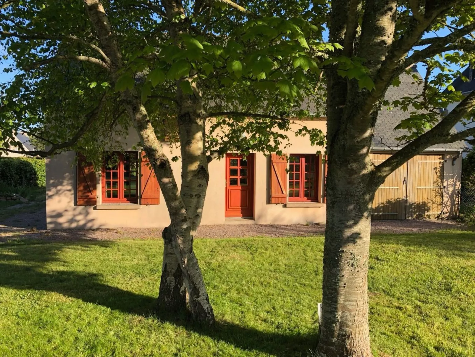 Haus mit grossem Garten in der Nähe des Cap Fréh