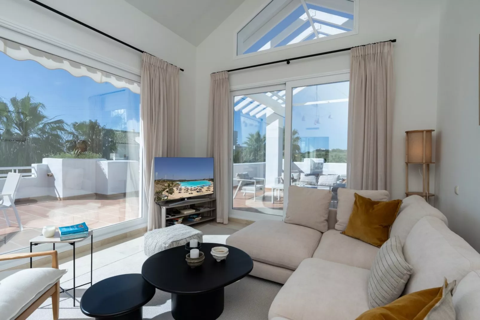 Exclusive 3-bed Penthouse Alcazaba Lagoon (321)