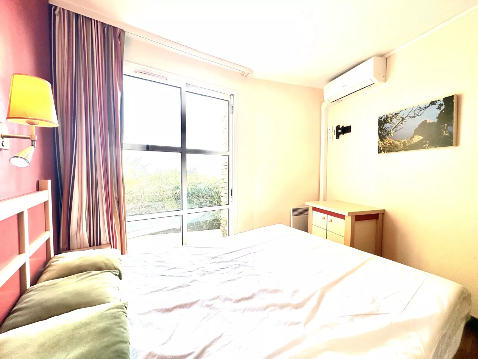 Le Village (C4 008) - Binnen