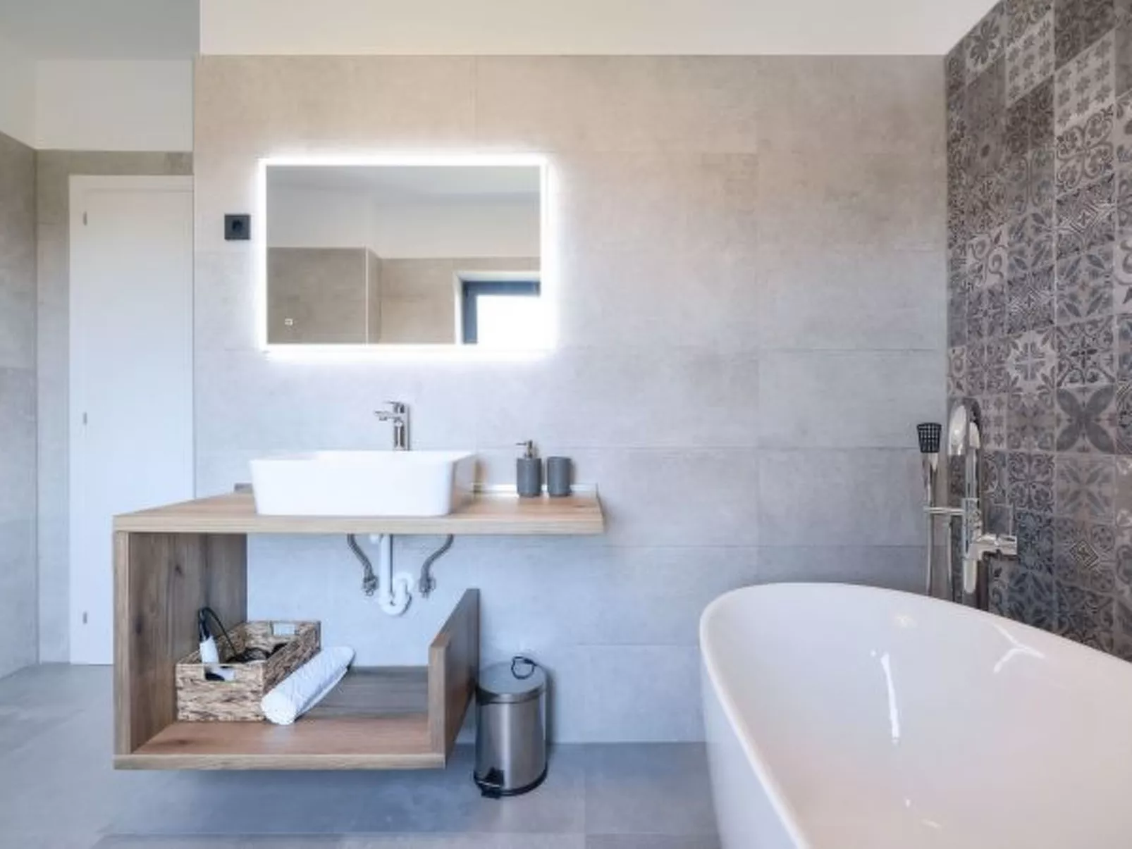 Villa Marta with heated pool and traditional taver