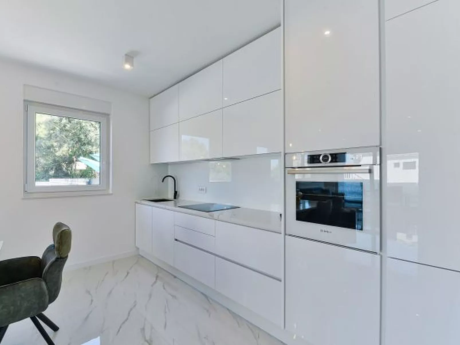 Villa Div with heated pool Apartment No.1