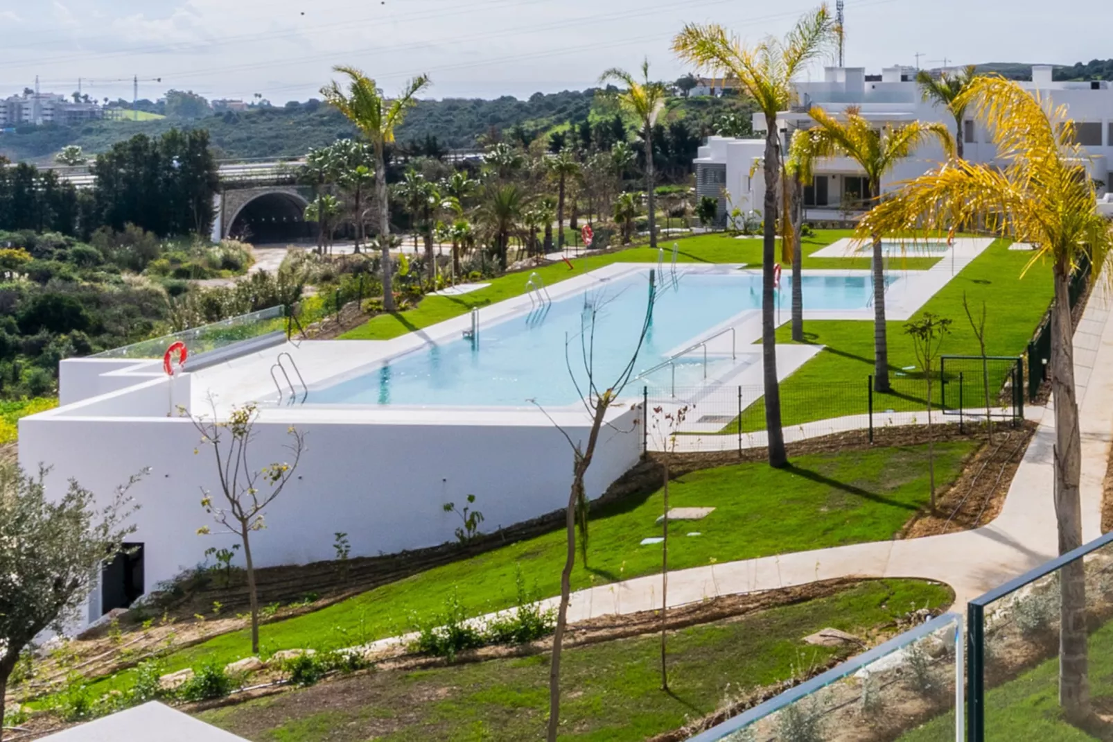 Modern 3-pax Apt & Solarium ALCAZABA LAGOON (2023)