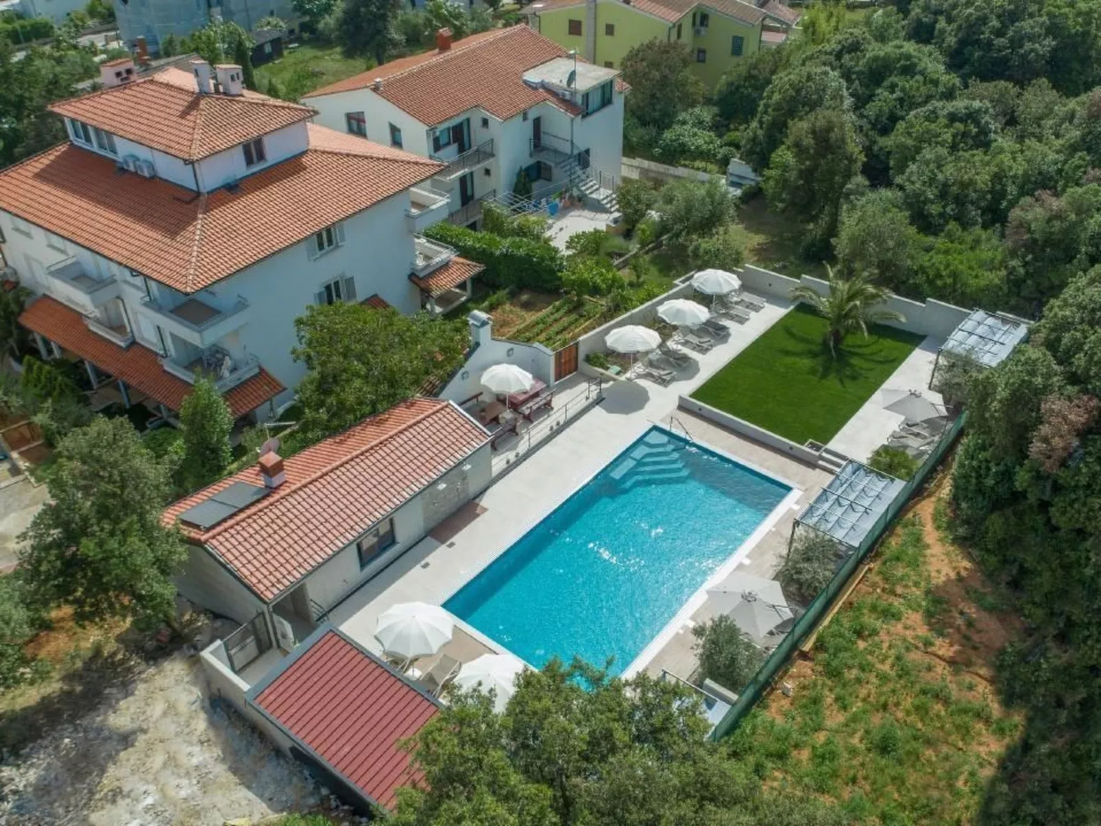 Appartement in Pjescana Uvala mit Großer Terrass