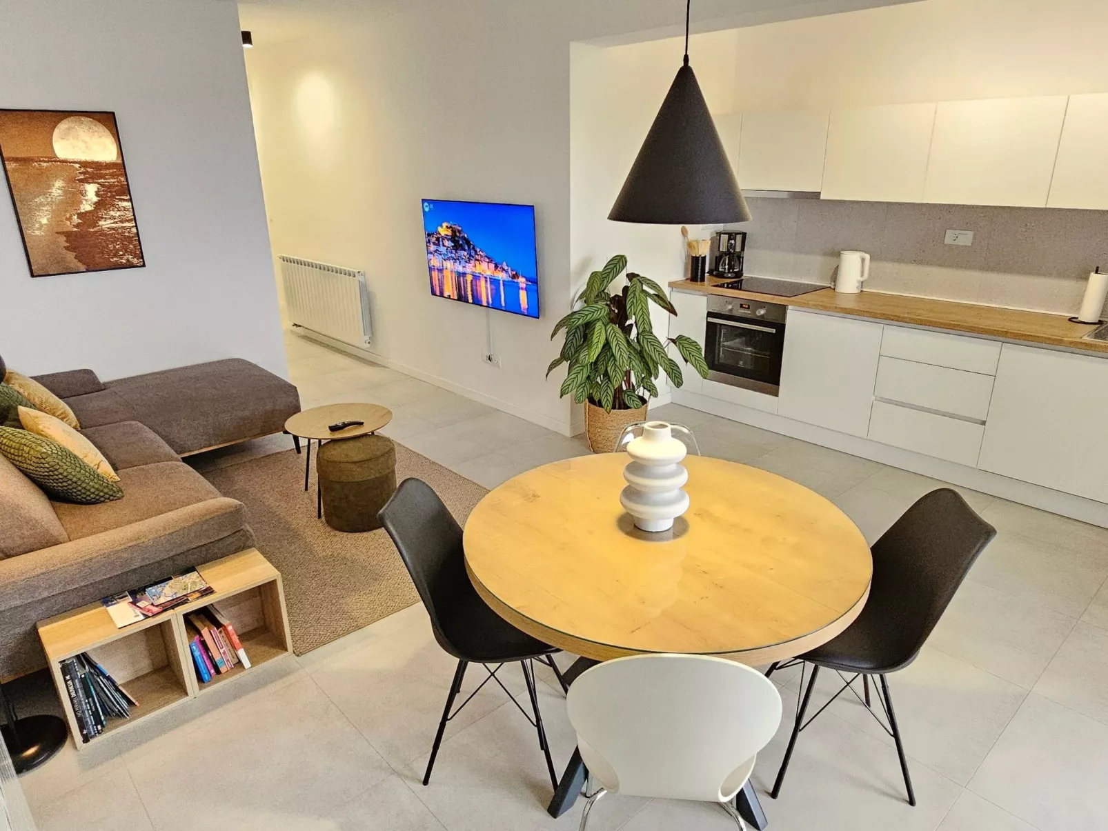 Für 3 Personen und 1 Kind in Sibenik, Dalmatien