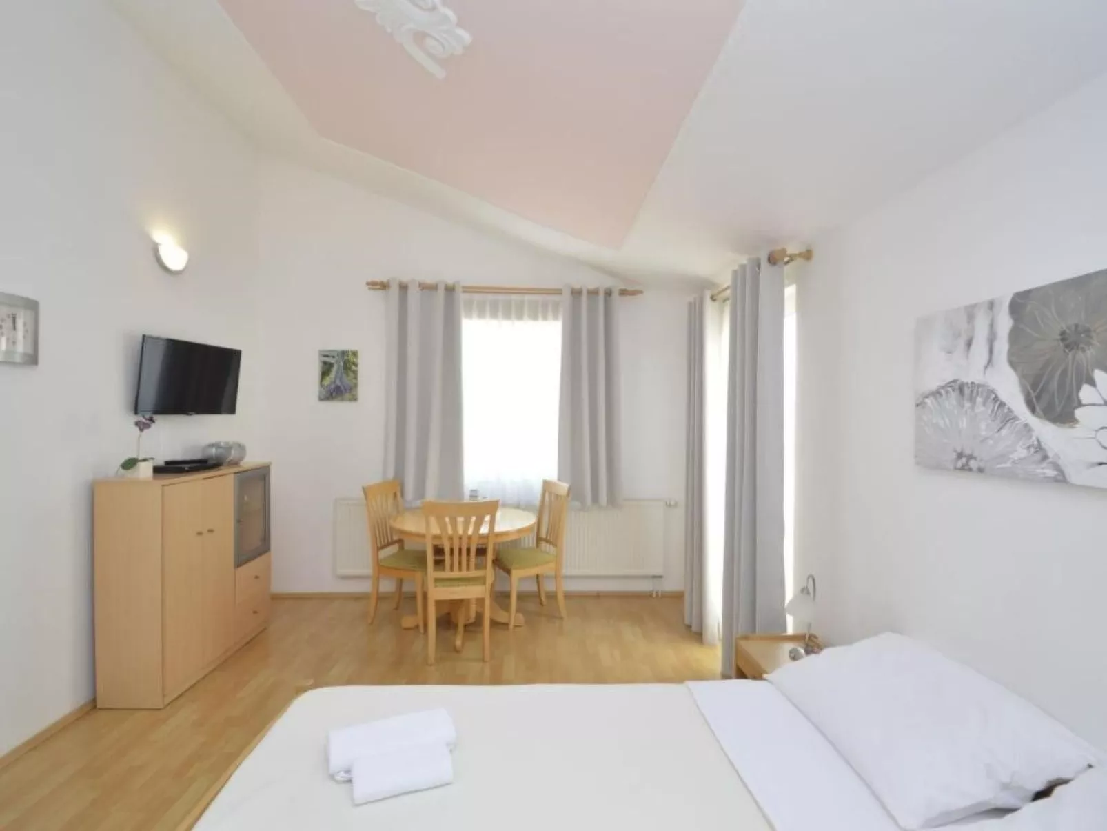 Ein Apartment im Ferienhaus Zweirosen