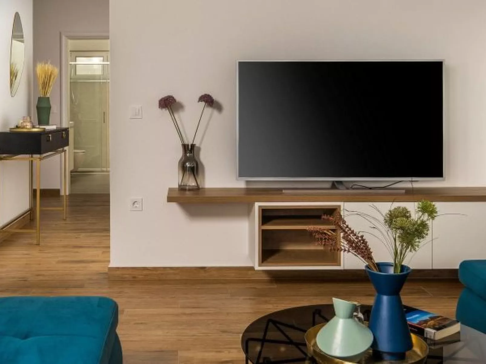 Seaview Villa Deep Green with pool