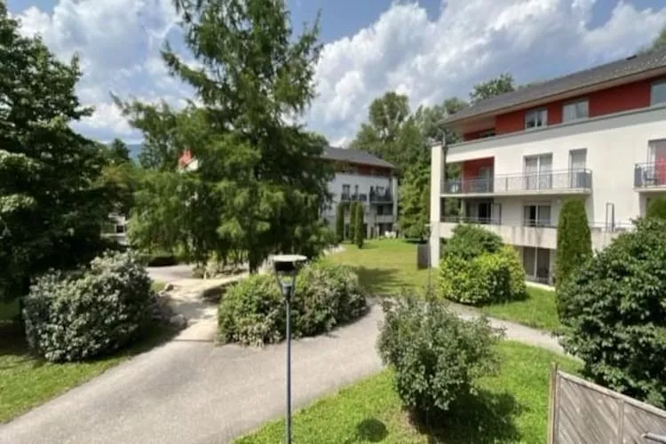 Adonis Divonne-les-Bains T3 - Buitenkant zomer