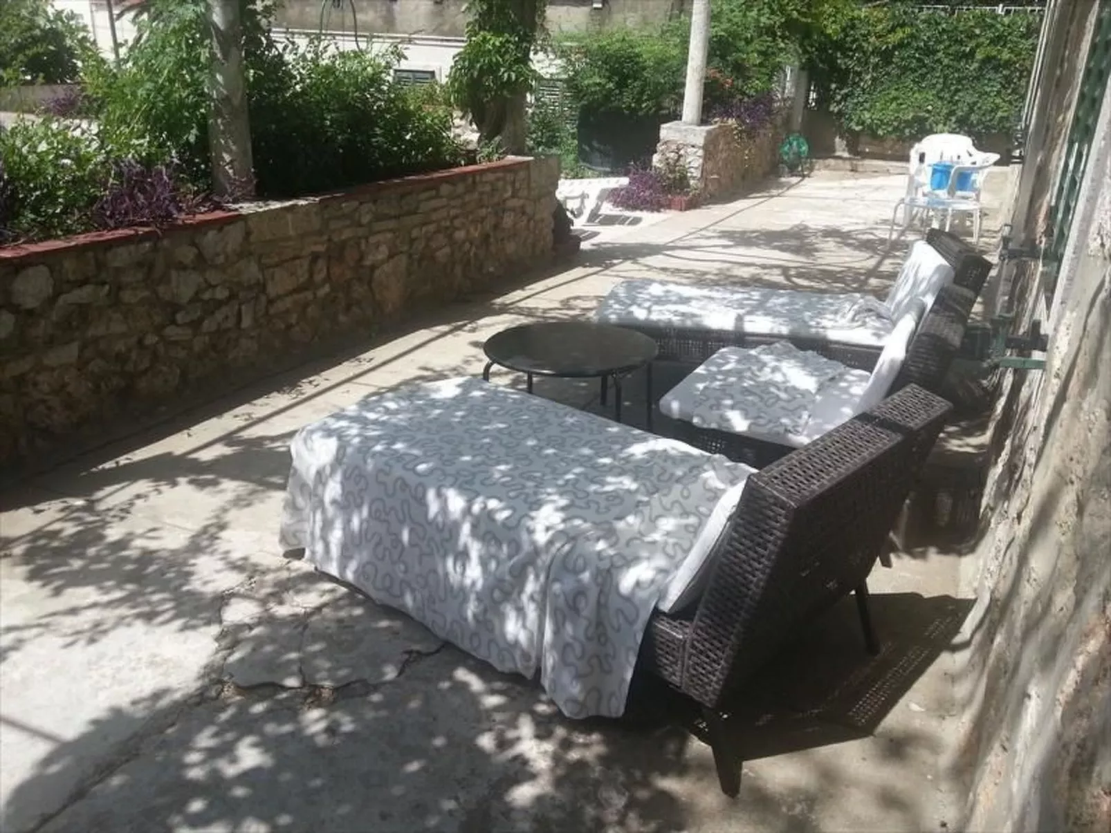 "Dubrava" mit Blick auf das Wasser - Image-tags.info