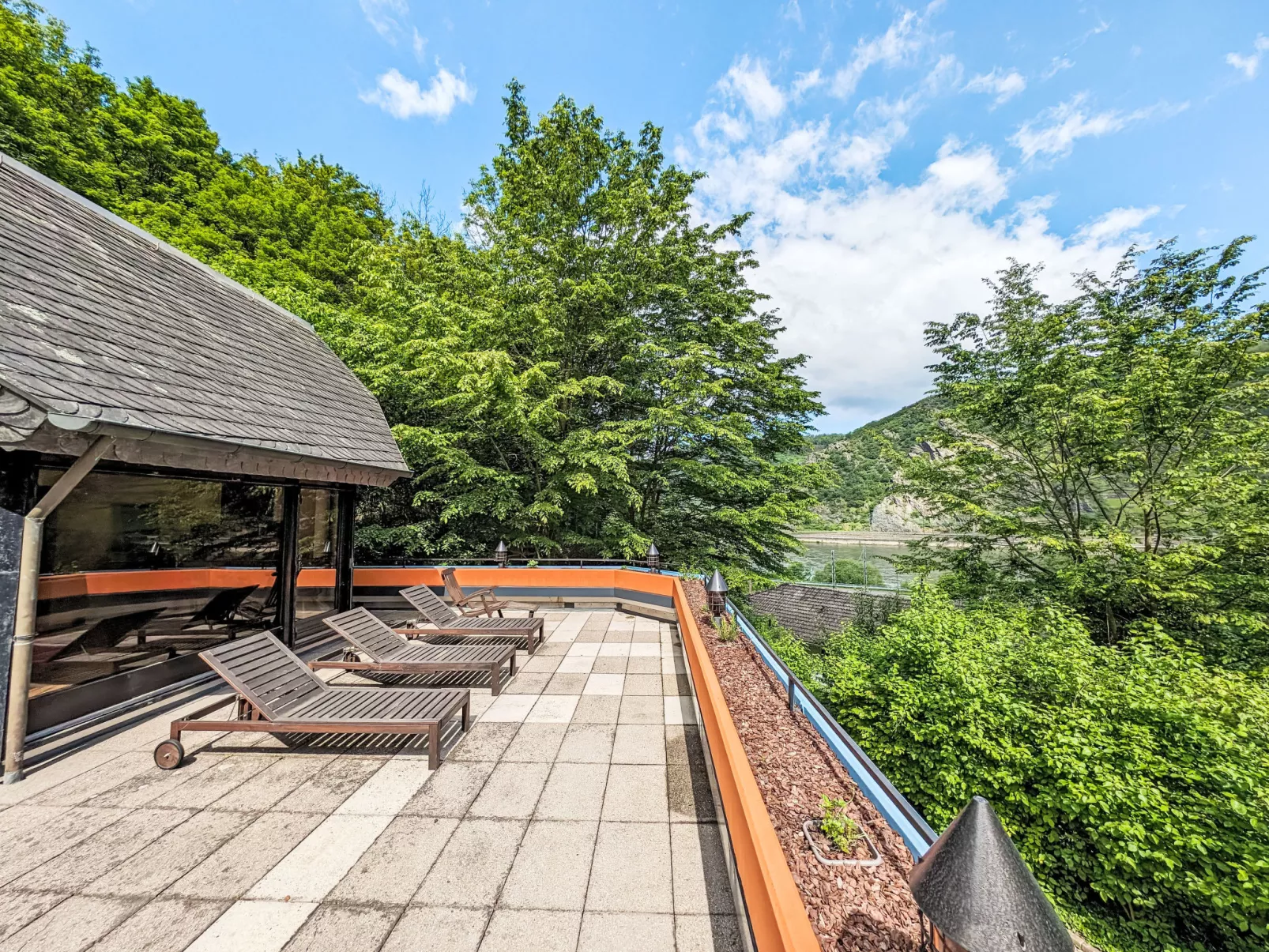 Villa 111 an der Loreley - Buiten