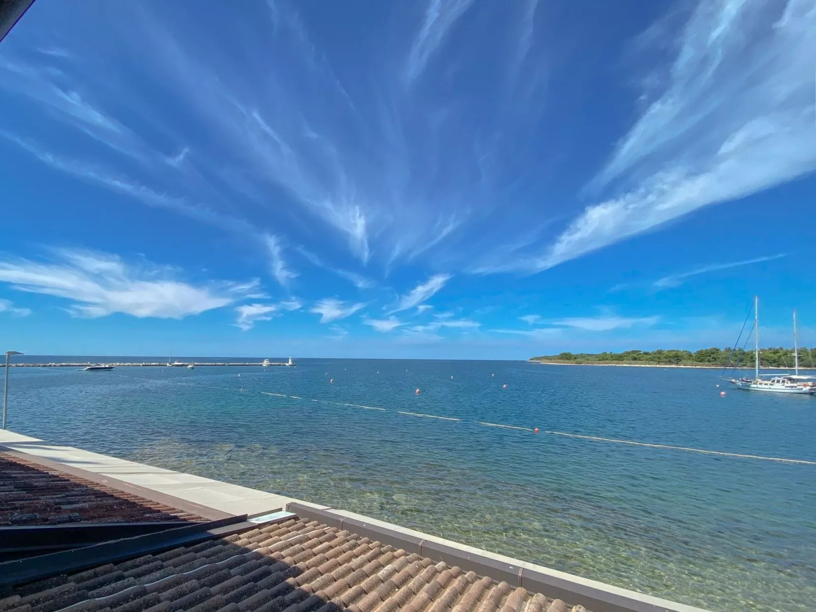 Für 4 Personen ca. 30 m&sup2; in Novigrad, Adriaküste Kroatien (Westküste von I - Buiten