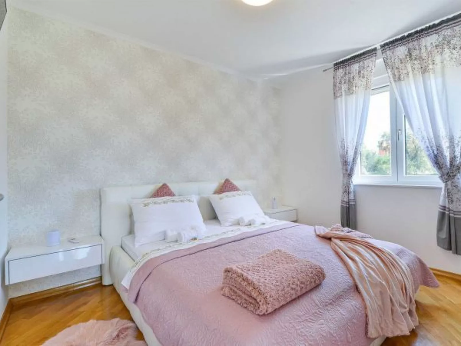 Penthouse Laudato with jacuzzi - Image-tags.info