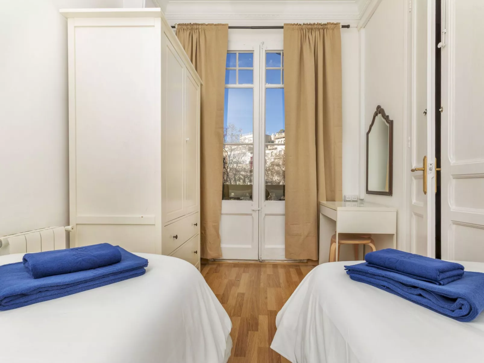 Rocafort - Plaza España - Binnen