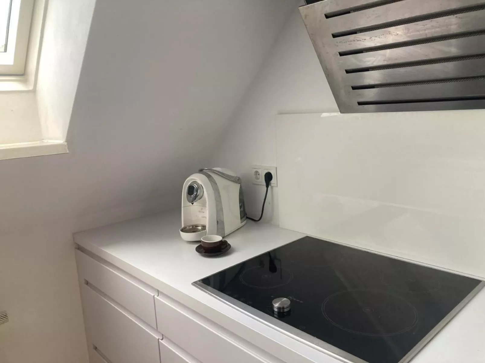 Modernes helles Zimmer im Loft am See - Binnen