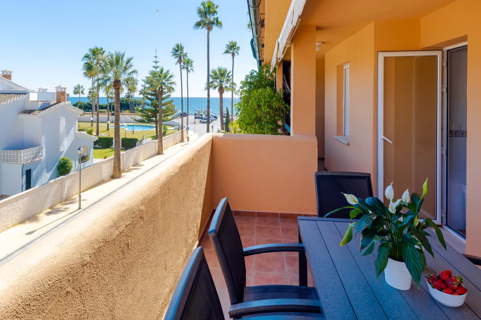 Apartment only 80 Meters from the Beach - Terrasbalkon