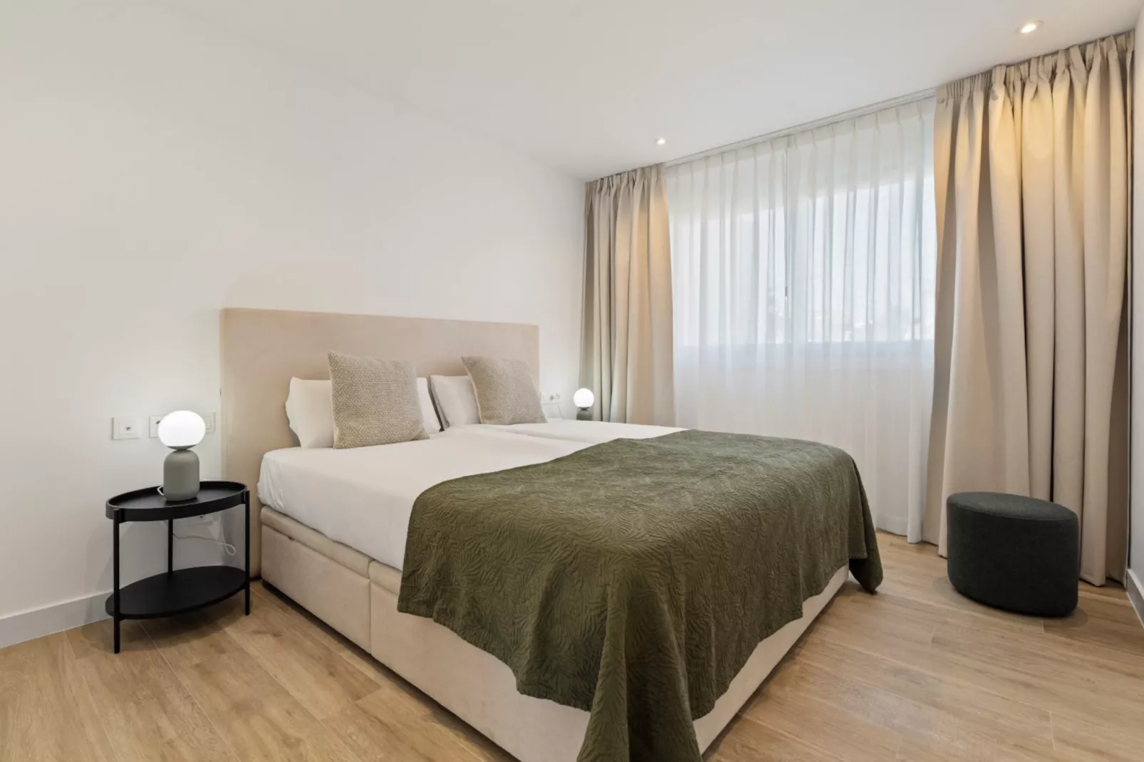 Spacious 2-bed & Solarium ALCAZABA LAGOON (2017) - Slaapkamer