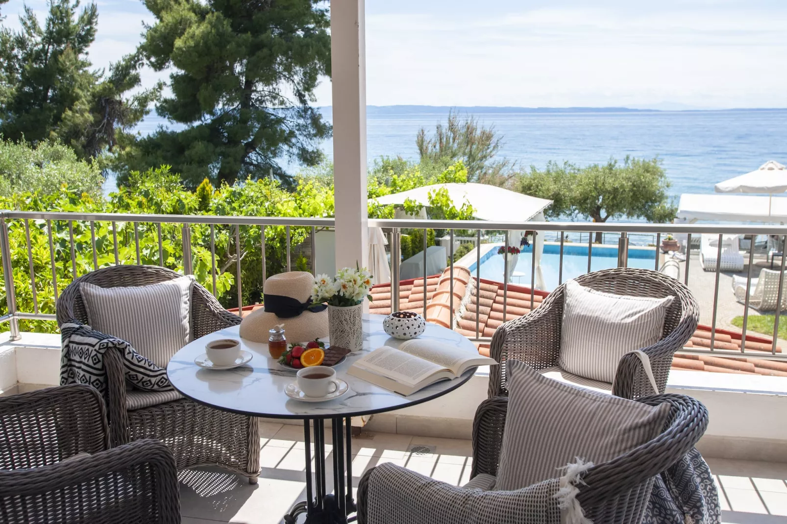 Holiday residence Acrotel Athena Villas, Elia Beach-Maisonette - Terrasbalkon