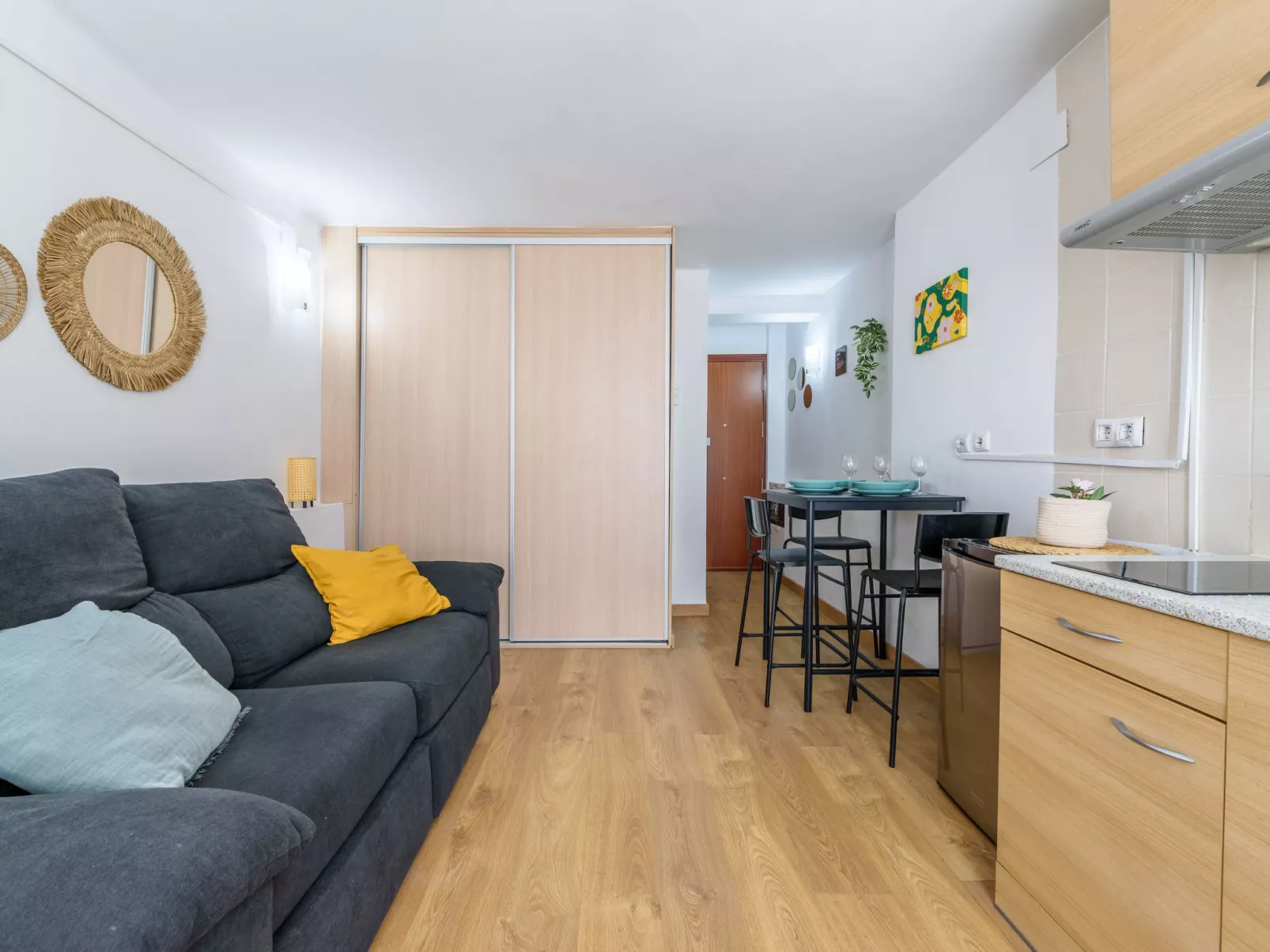 Beach La Pineda - Binnen