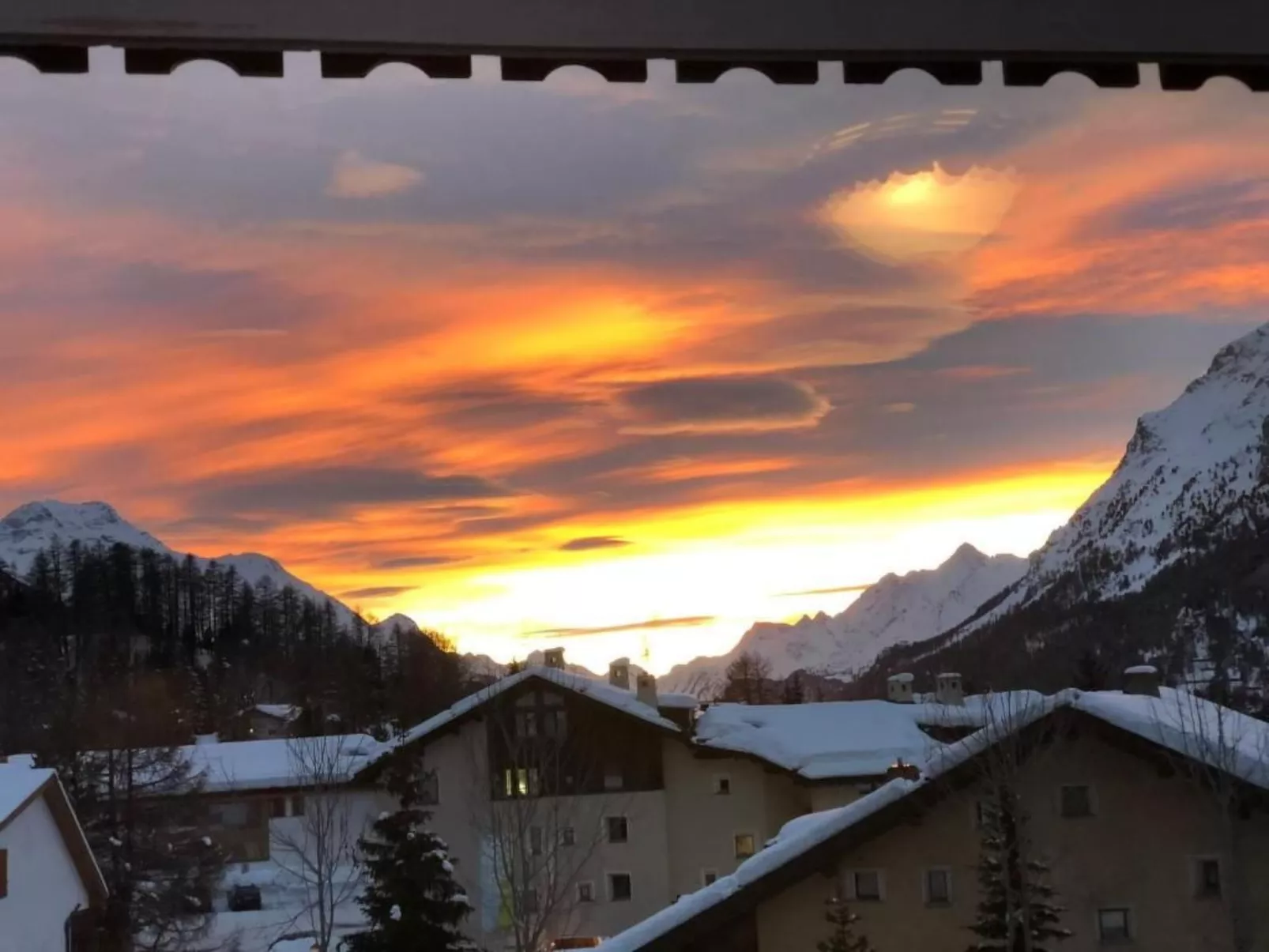 Wohnung "Chesa Guardaval 10" - Buiten