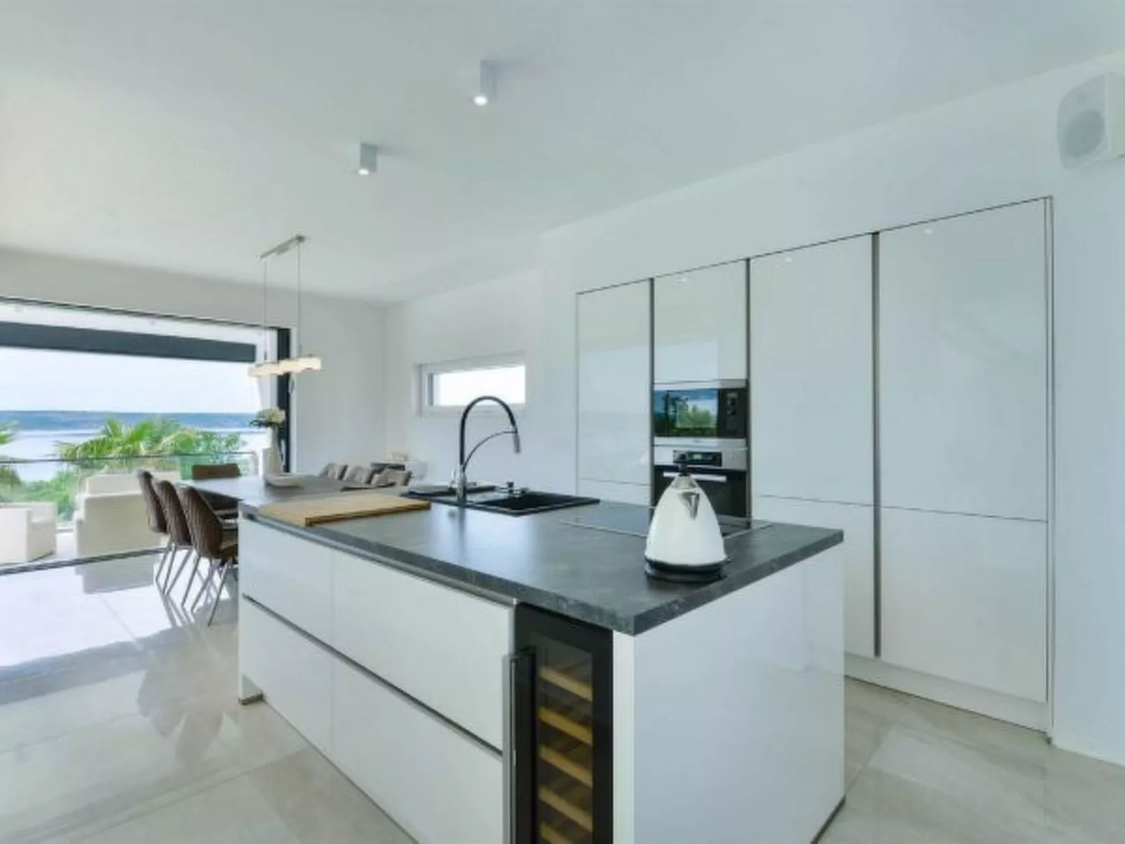 Luxury Villa Michele with infinity pool - Image-tags.info