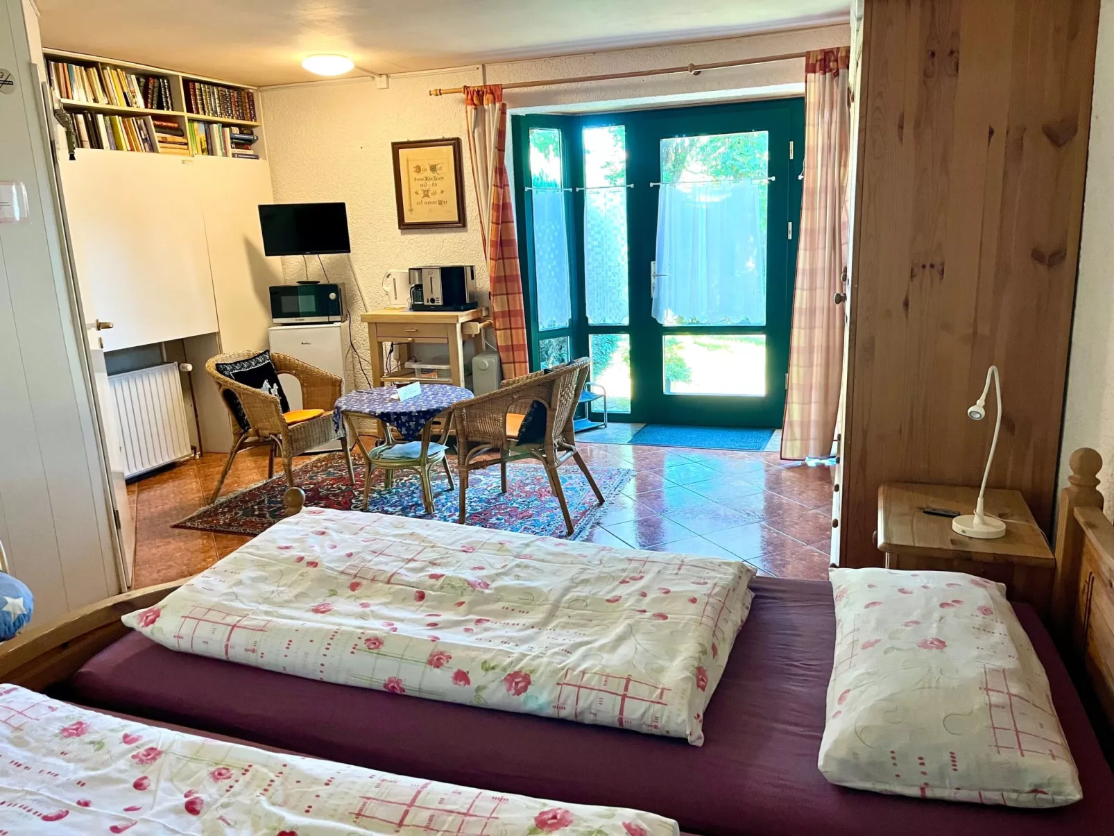 Holunderzimmer - Binnen