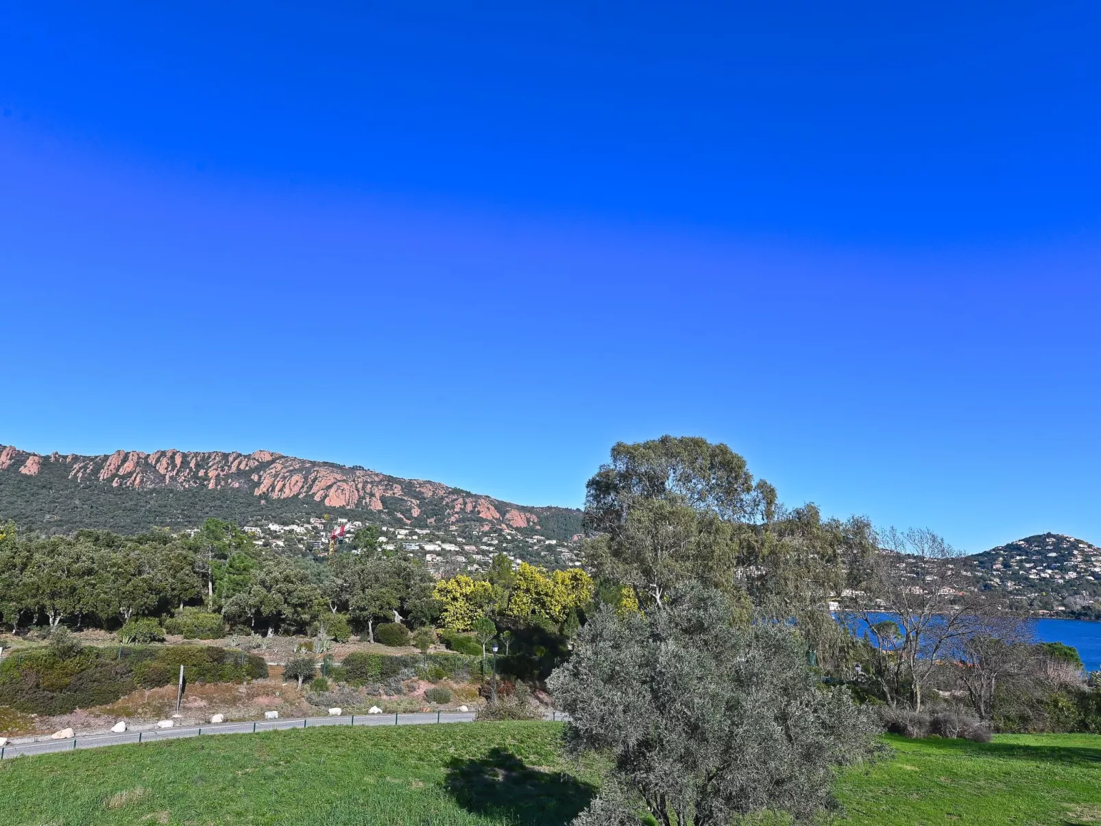 Village Cap Estérel - Le Belvédère - Buiten