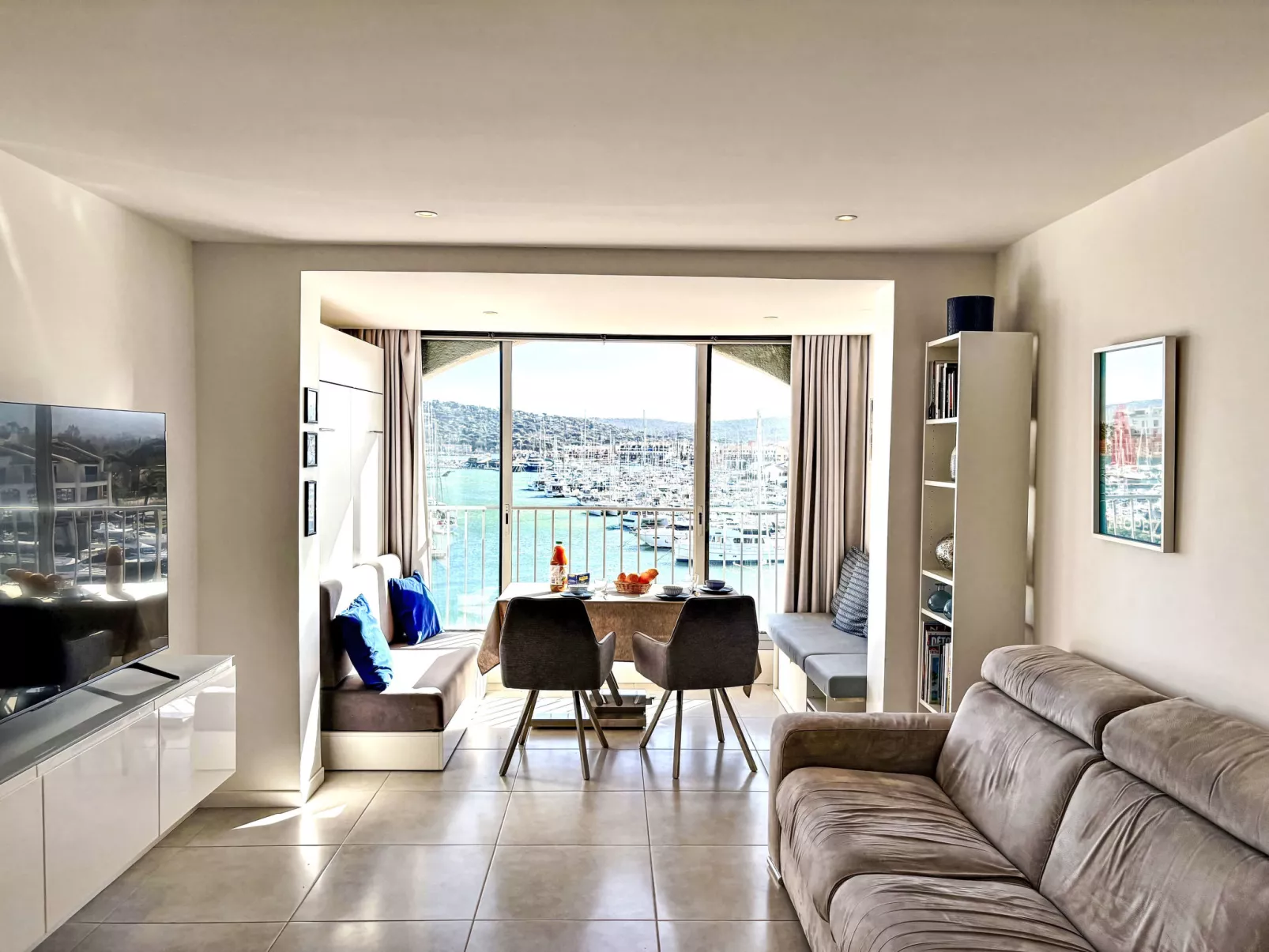 Les Cascadelles - Binnen