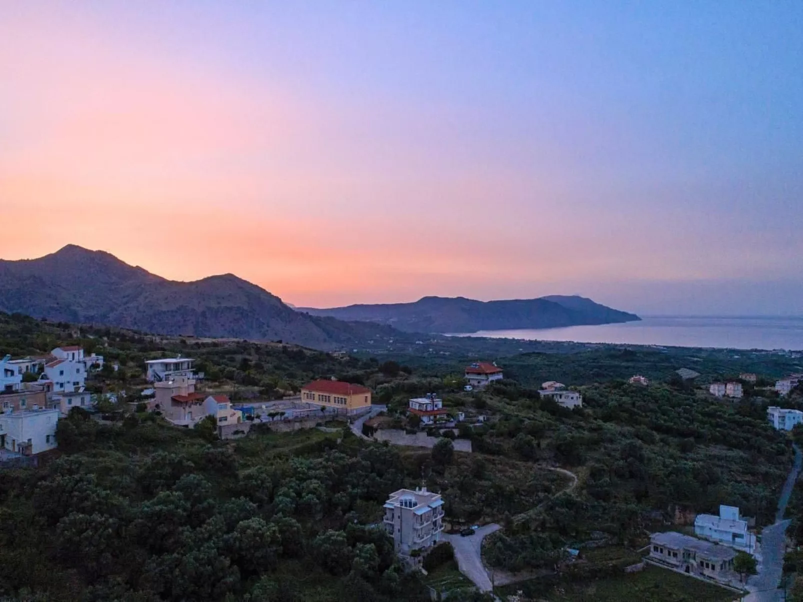 "Acrothea Villa Beheizter Pool" - Buiten