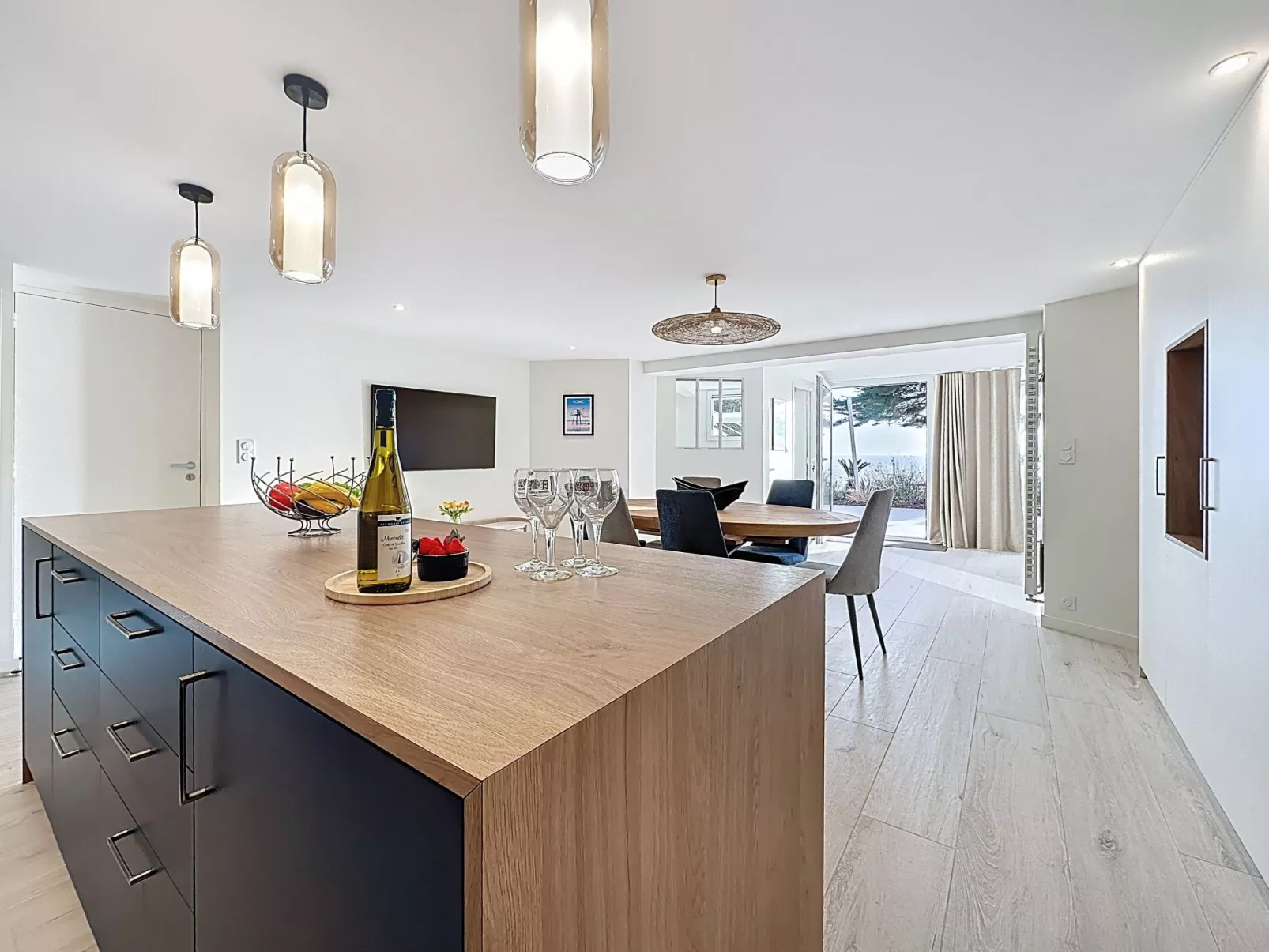 Le Vent d'Avril - Binnen