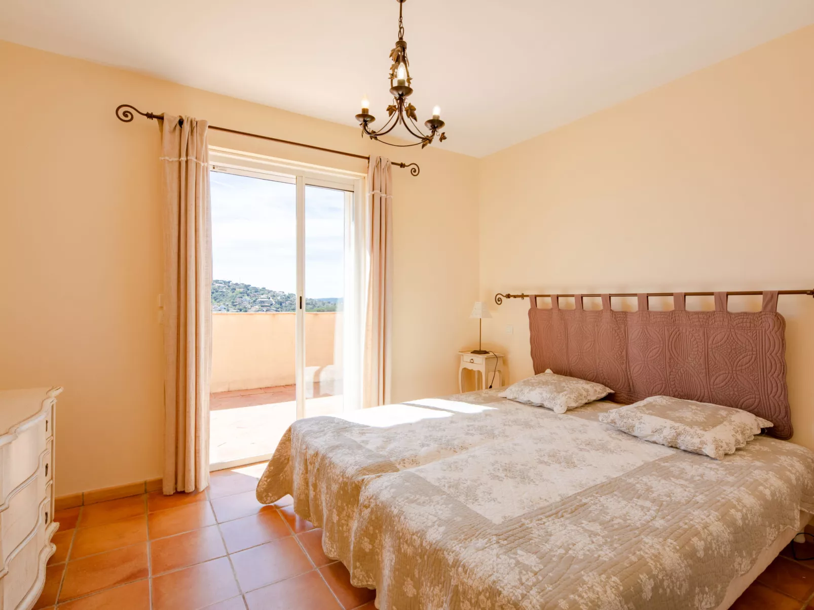 La Figuière - Binnen