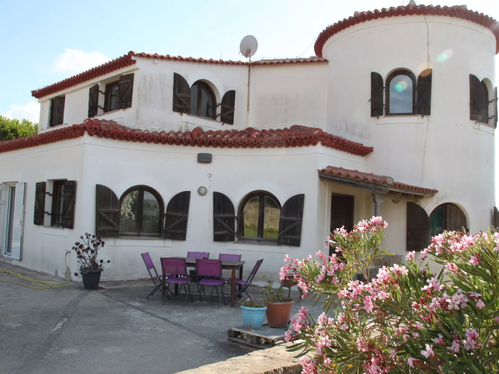 Charly Point Villa-Apartment, Doppelzimmer - Buiten