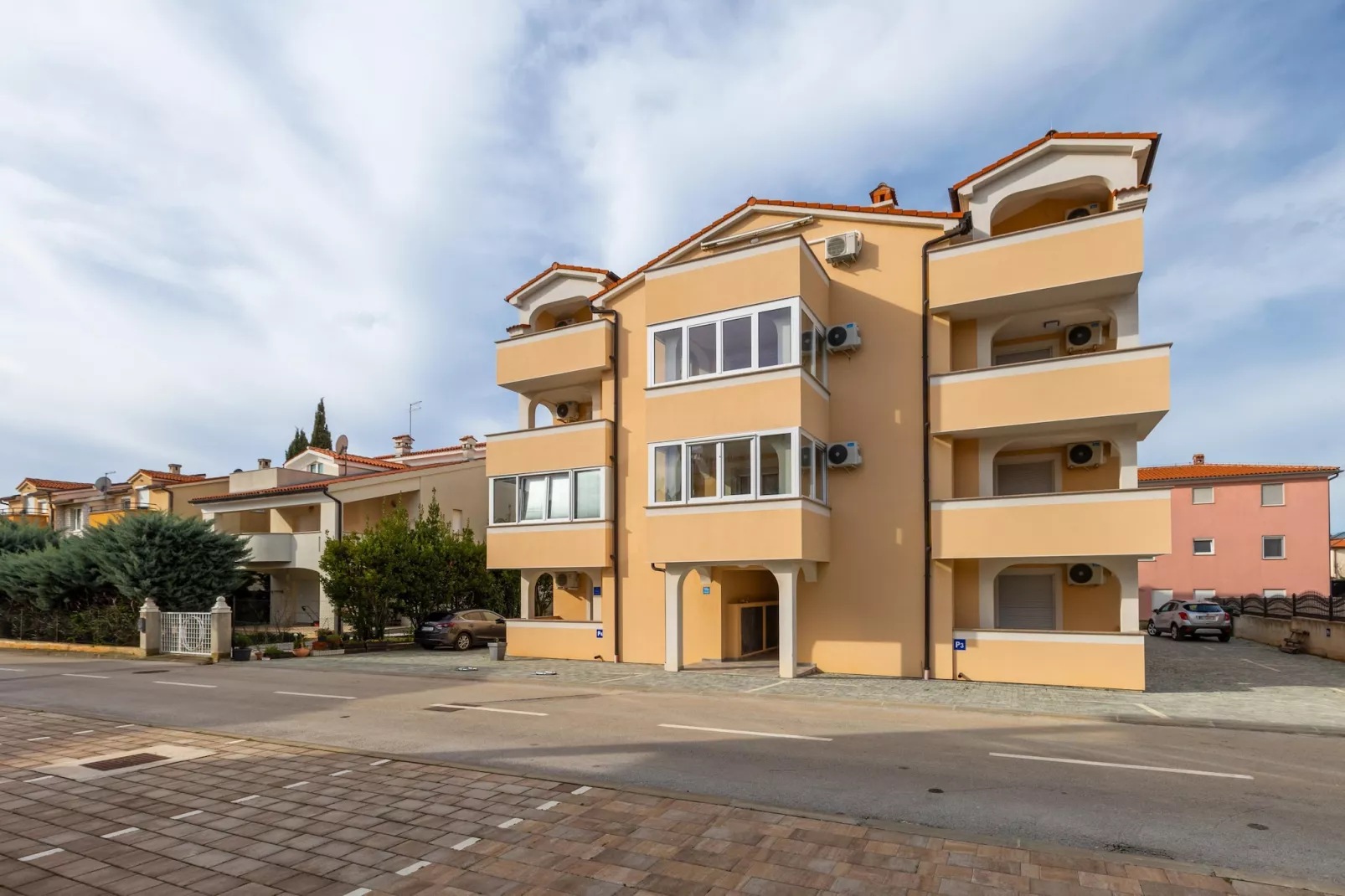 House Vella - Buitenkant zomer