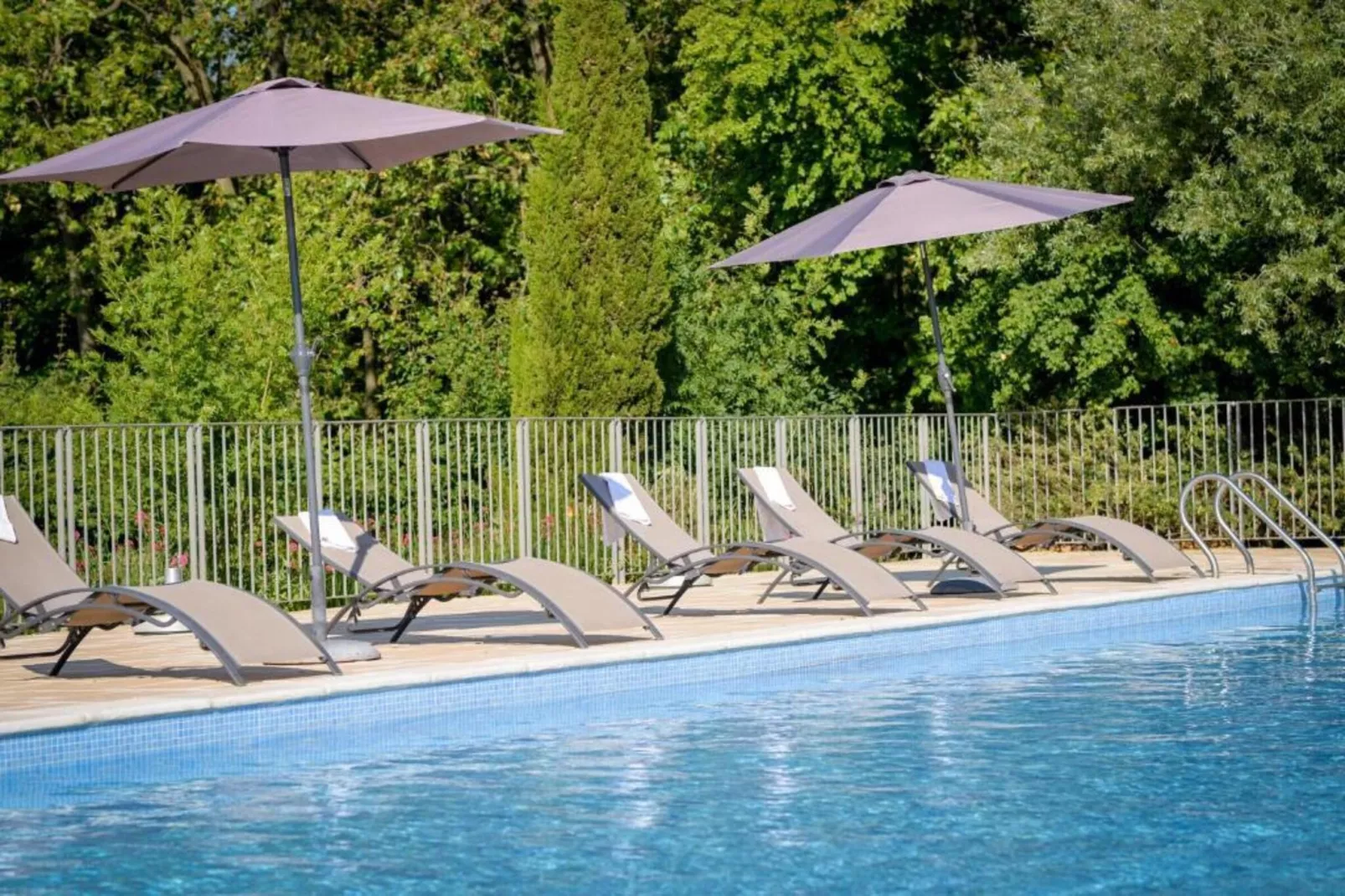 Résidence du Château de Jouarres - Azille // Studio 2 pers - Zwembad