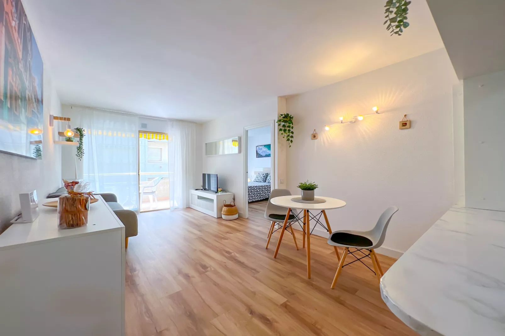 Vivalidays Vianka  - Pineda de Mar - Eetkamer