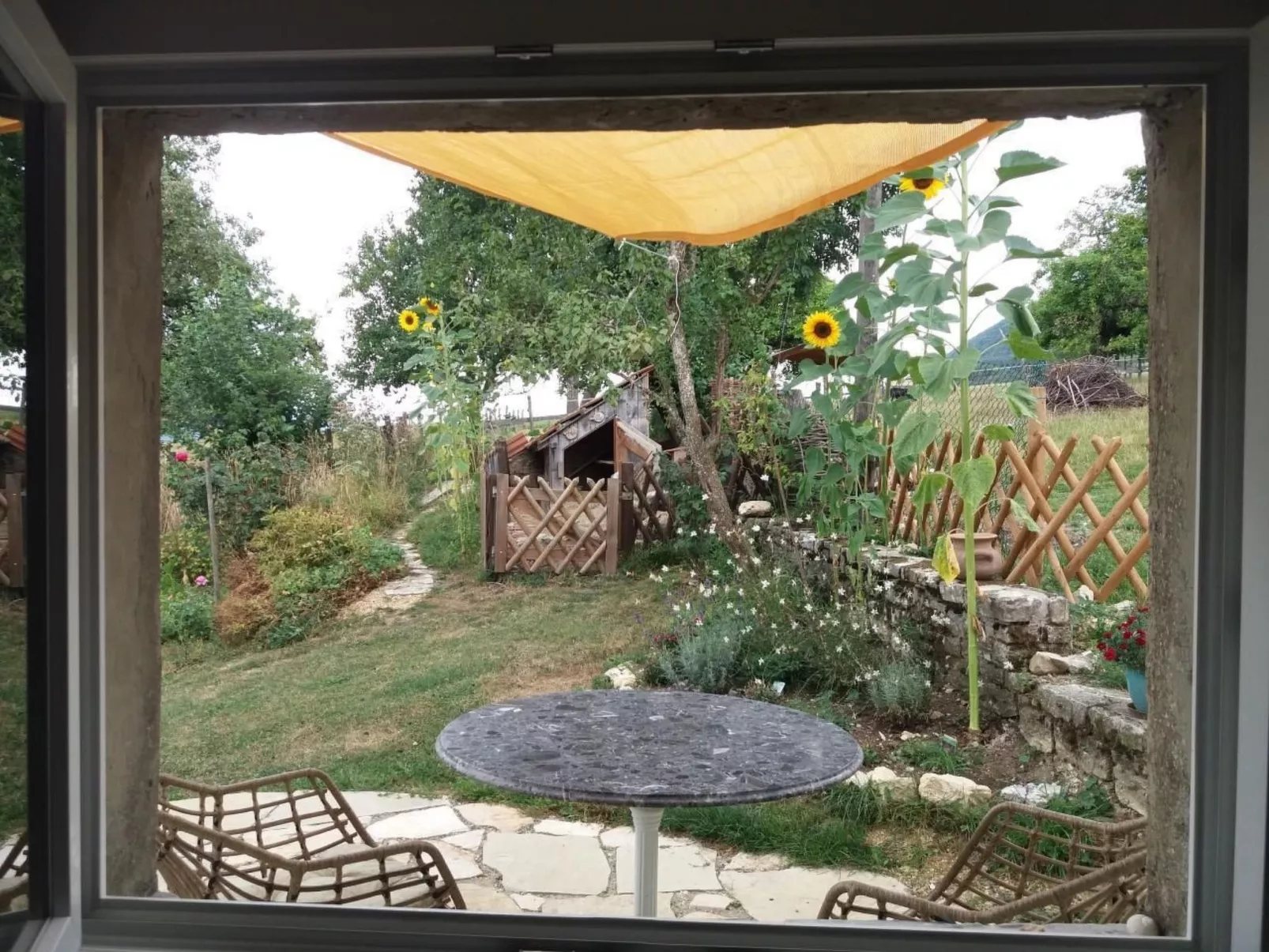 Hübsche 2-Zimmer-Wohnung in umgebauten Bauernhaus - Buiten