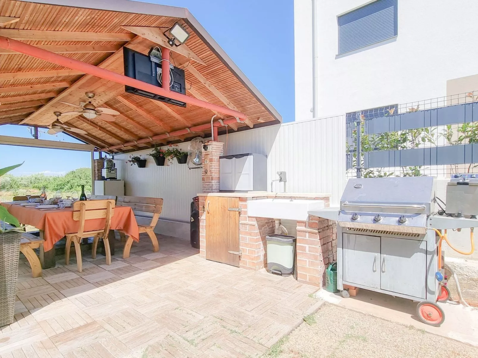 Appartement "Barbara" mit Blick auf das Wasser - Buiten