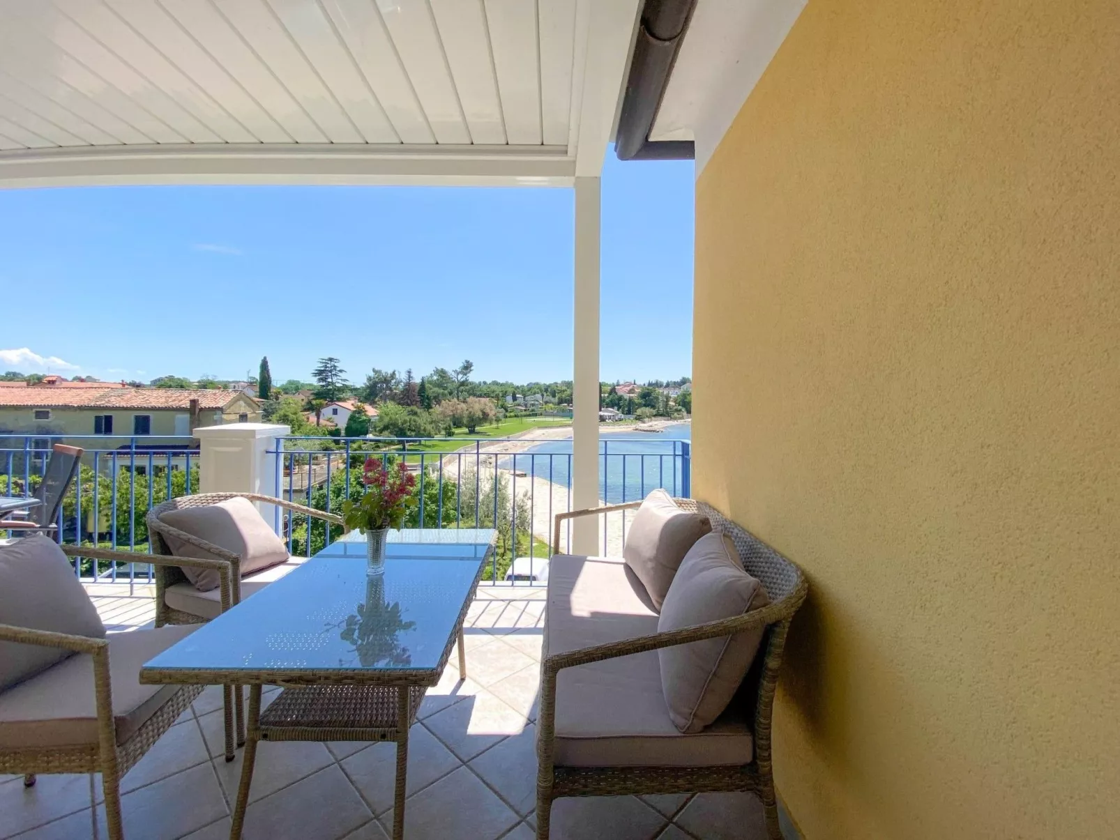 "Belvedere gore" - Binnen