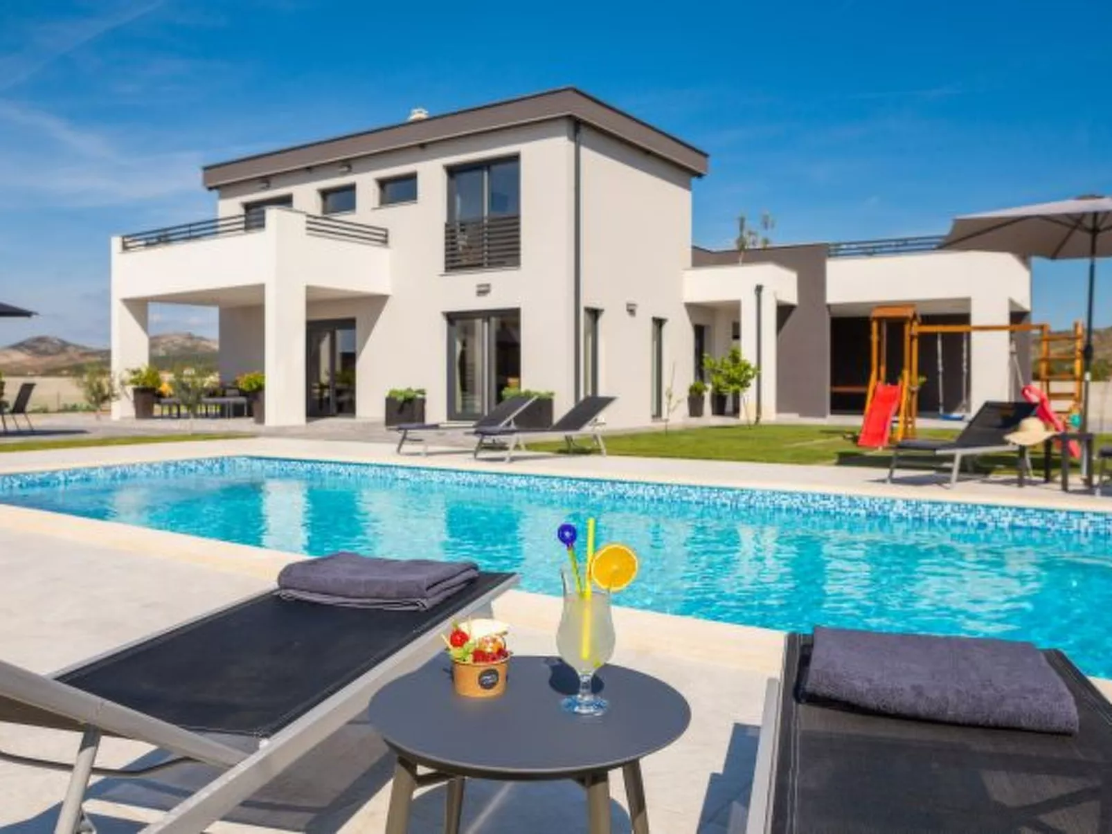 Villa Lacus in Vrana with pool - Image-tags.info